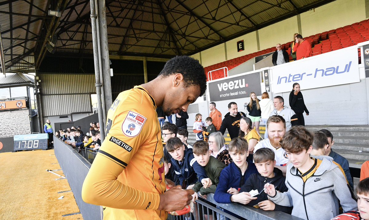Sharing special moments with the Amber Army 🧡🖤

#NCAFC