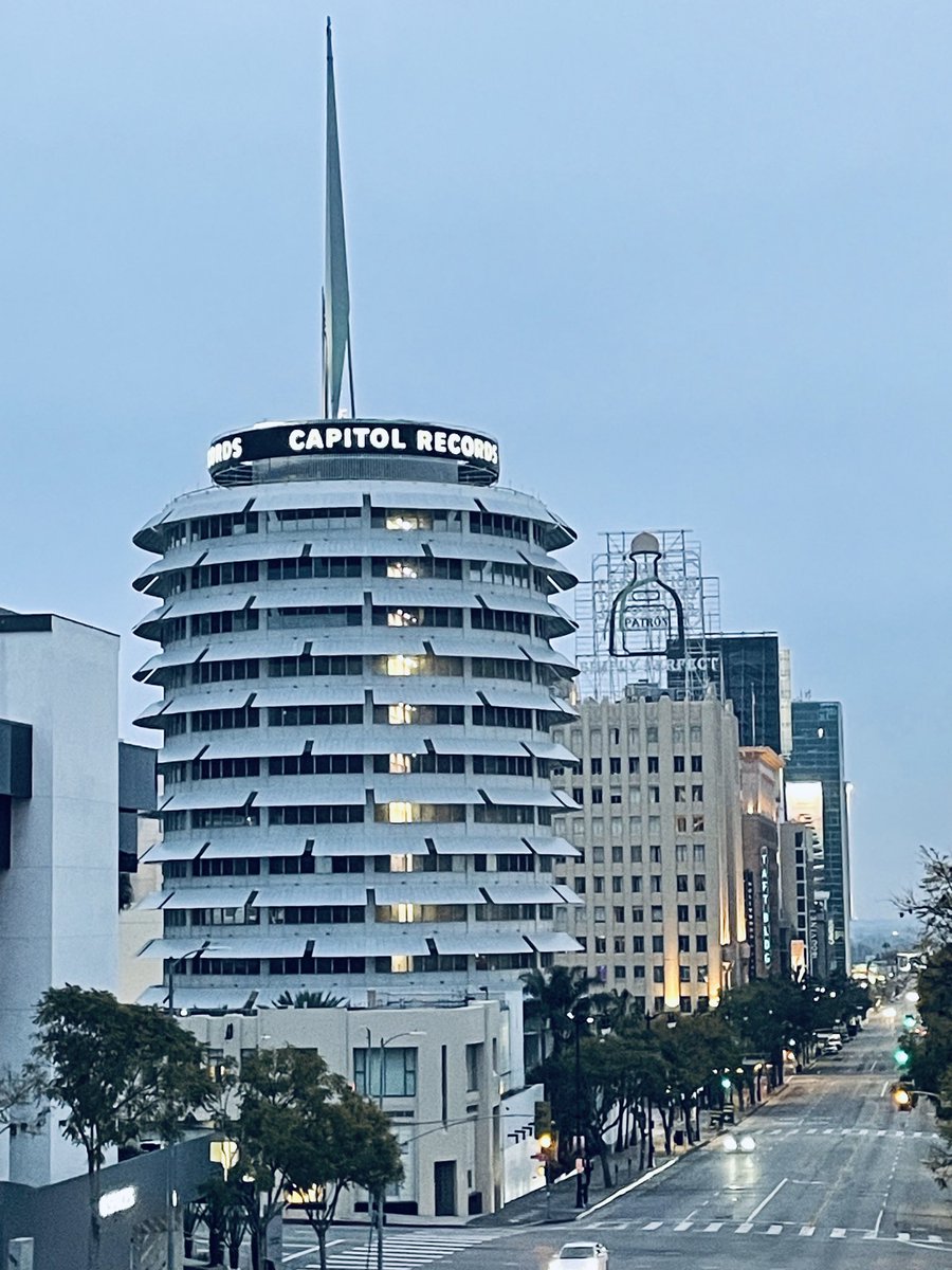 The best way to spend time with some of LA’s iconic structures, such as Capitol Records, is at dawn when the streets are empty. (Saturday 6am) #LosAngelesArchitecture