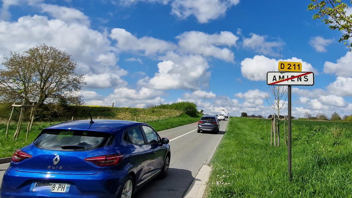 CourrierPicard's tweet photo. Après le face-à-face qui a tué une collégienne, le maire de #Saveuse réclame davantage de contrôles #Somme https://t.co/tI5SzRxmL1 https://t.co/ZTW3SJBFHp