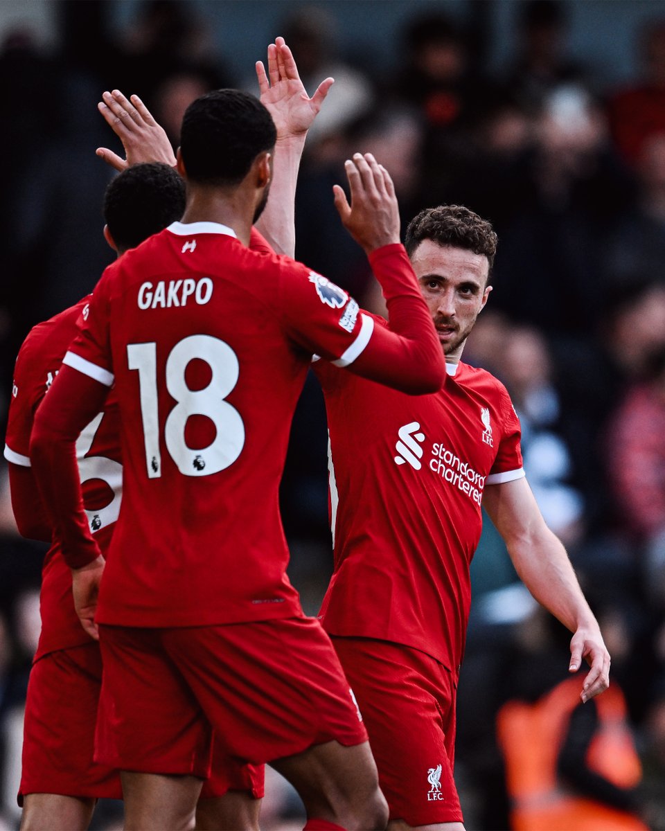 FT: Fulham 1-3 Liverpool. 1. Arsenal (74) 2. Liverpool (74) 3. Manchester City* (73) *game in hand