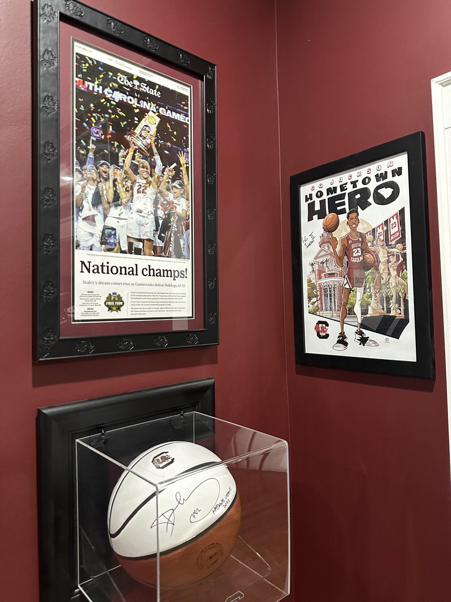 Two HOMETOWN HEROES featured in the #CB90HOUSE Museum! Each played their part in elevating both our Men’s and Women’s Basketball programs! Thankful that @_ajawilson22 and @_ggjackson decided to stay HOME and play for the #Gamecocks! Who’s the next GREAT Hometown Hero? #CB90🤙🏼