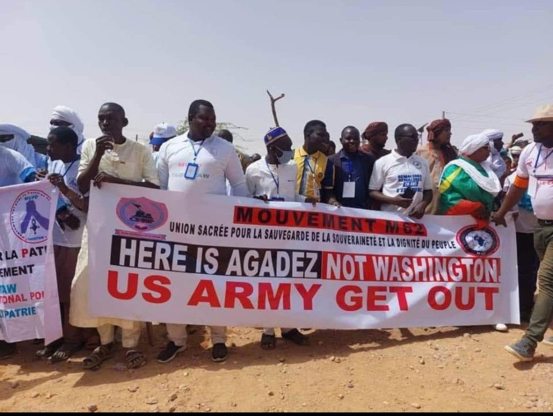 nyeusi_waasi's tweet photo. The people of the Niger to Biden. https://t.co/HHviklEn3D