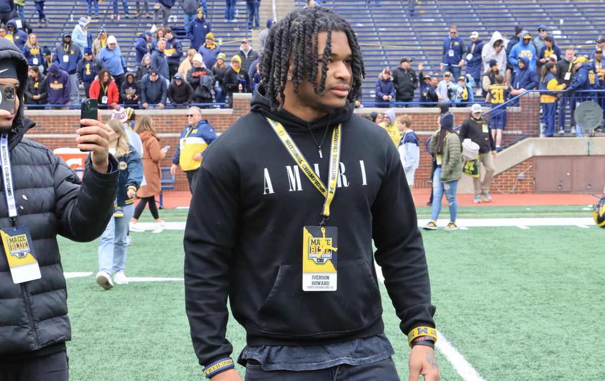 #Michigan’s atmosphere and meeting @CoachTonyAlford highlight another strong trip for highly-coveted RB Iverson Howard (@IversonHoward2) (VIP) 'It was great and the fans treated me as I was already there playing ball.' 247sports.com/college/michig…