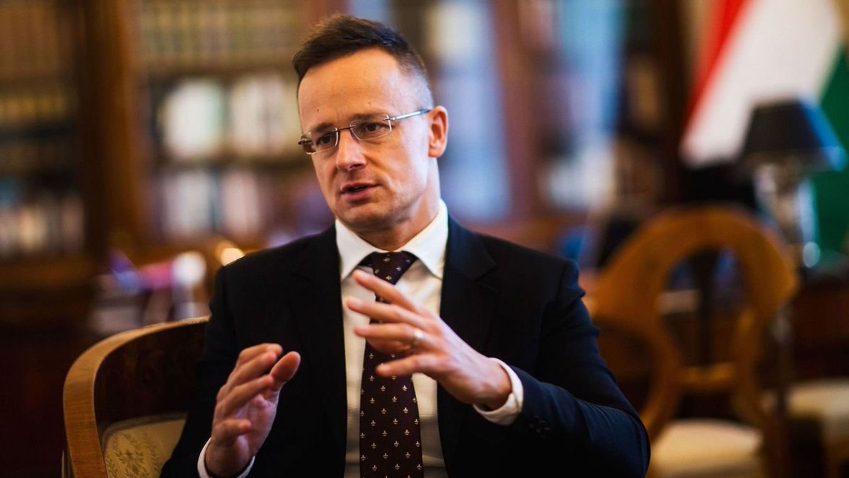 ❤️🇭🇺❤️ Dans une interview sur Kossuth Rádió, FM Szijjártó a souligné qu'une sorte de préparation à la guerre mondiale est en cours au sein de l'Europe et de l'alliance de l'Atlantique Nord. Il a mentionné que de nombreux dirigeants souffrent d’une psychose de guerre, se sentant