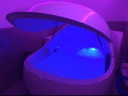 BadgerKub's tweet photo. Today’s experience: float therapy… enjoyed this sensory deprivation hour - let go of tension and stress… will give it another go #floattherapy #destress #decompress https://t.co/o9feDCycoQ