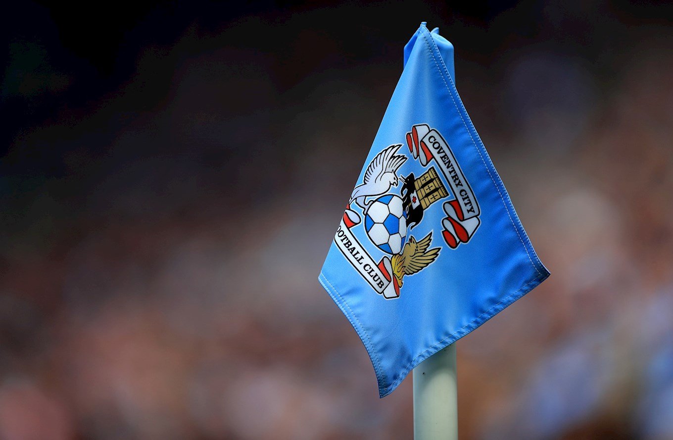 Thomas Alencar on X: "Após o último pênalti do Hojlund, Antony se virou  para os jogadores do Coventry e colocou as mãos no ouvido. Informação do  @MiguelDelaney. https://t.co/BXv538cyOs" / X