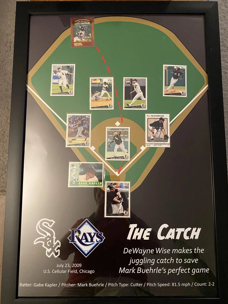 How cool is this?? A collector on Reddit just made this custom display piece to commemorate “The Catch” that saved Mark Buehrle’s perfect game… 📸: u/GeneralChillMen