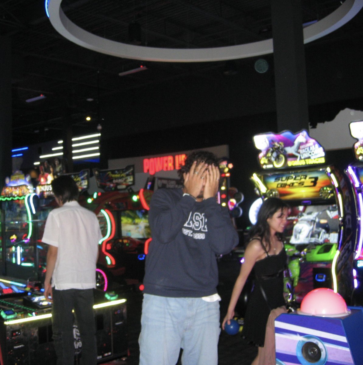 im_mooham's tweet photo. i almost broke the screen on one of the arcades https://t.co/HVd1BX1AYQ