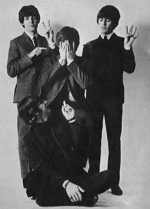 the beatles images (@thebeatlesimage) on Twitter photo 2024-04-21 17:40:33