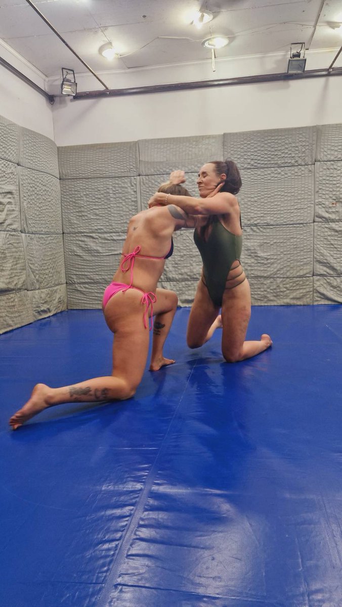 LexiMaxGirl's tweet photo. A great match with the lovely @MichelaWrestler π
Watch out for the clip from @AntschaProduct1
@Wb270Wrestlers
#wrestler #sessionwrestler #compmatch https://t.co/3xWNNdYPMs