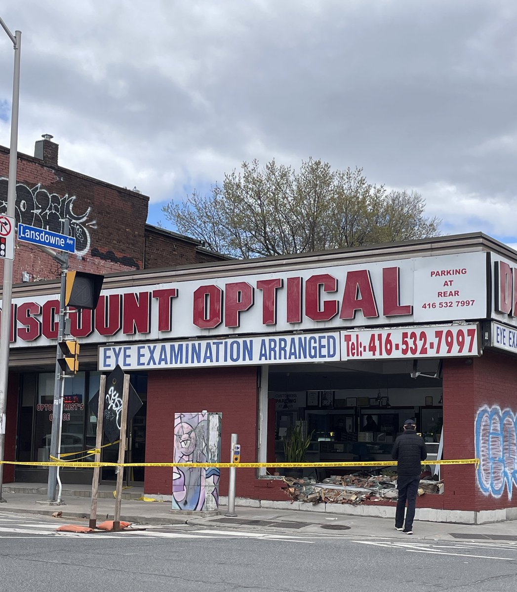 Sending lots of positive vibes to Discount Optical that this gets cleaned up and resolved quickly. Very stressful on many including the small business!