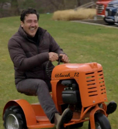 lacah_12's tweet photo. Have a good Sunday the #BHFamily #bhsisters #JonGirls #JonathanKnight #JordanKnight @NKOTB @DonnieWahlberg @joeymcintyre @dannywood 🫶🏻As you can imagine this #Jongirl is just so excited and can't wait for Tuesday! #farmhousefixerseason3 🎉Love you🤖💜 #BHLove 🫂 #loveeternal 💜♾ https://t.co/yacfy98Vua