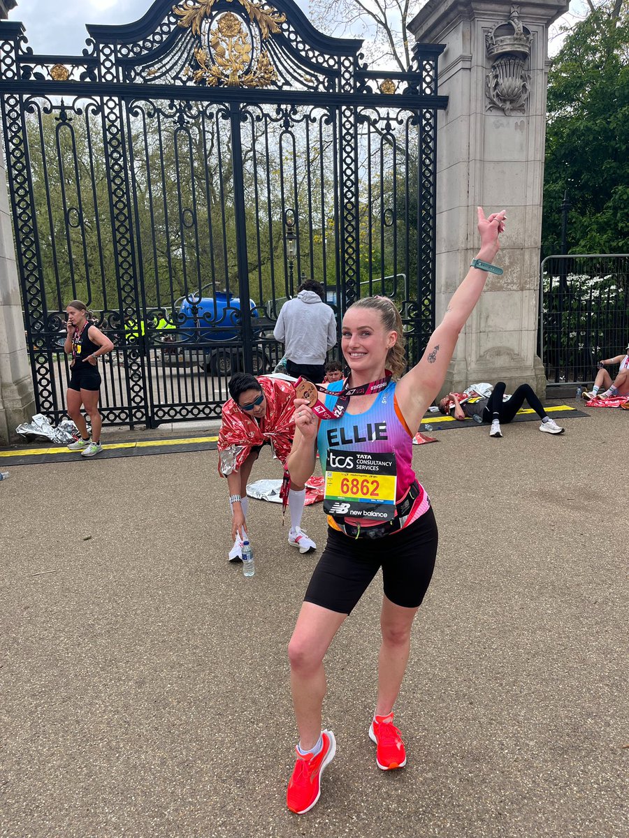 elenasmithh7's tweet photo. A New PB of 3:26! The best day at @LondonMarathon 🥹❤️ #londonmarathon2024 #LondonMarathon #runners #personalbest #marathon https://t.co/SSXwtnKqs5