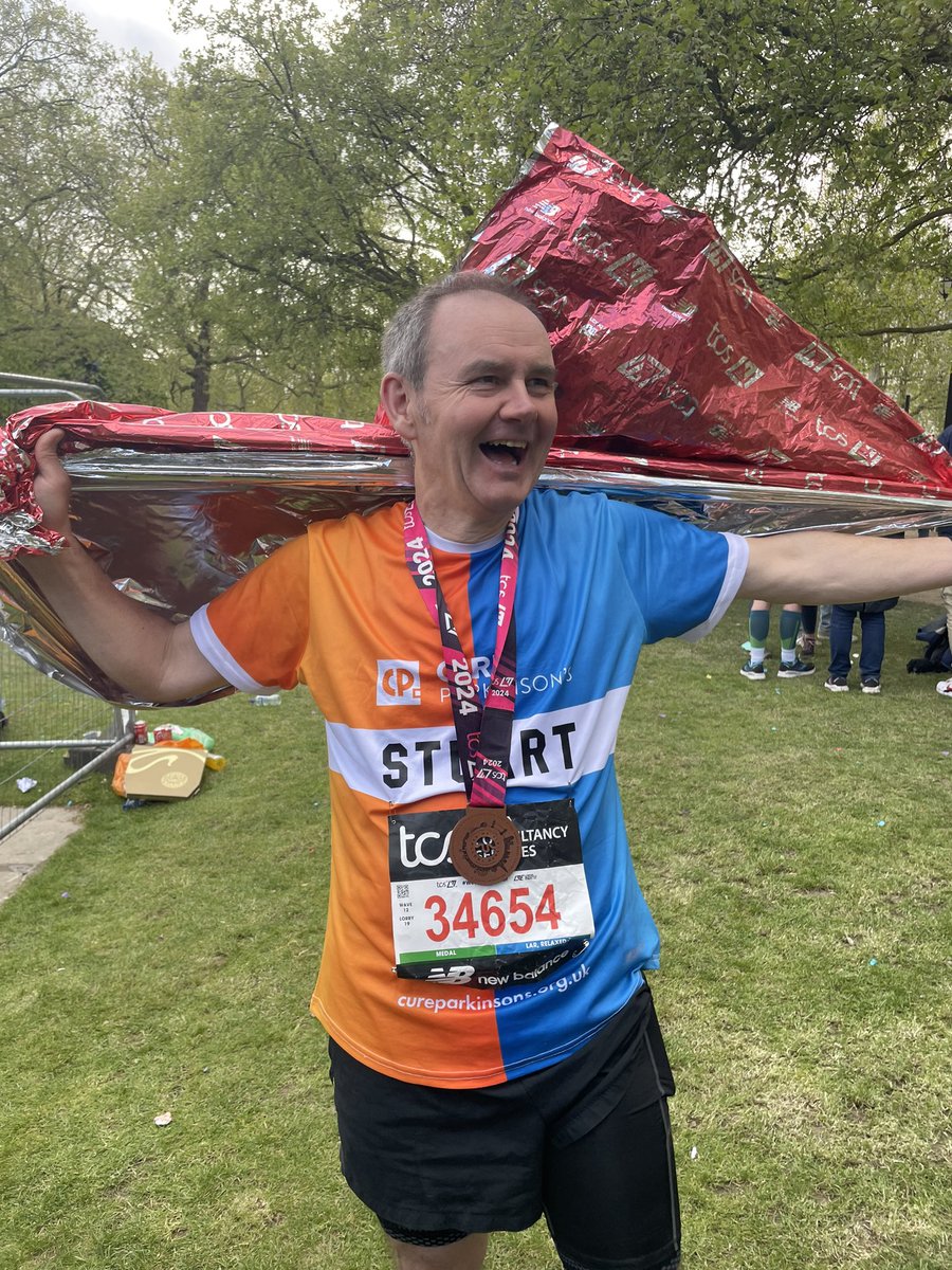 Thank you to all you wonderful beautiful people who sponsored my Dad. He absolutely smashed the #LondonMarathon and stuck two fingers up to #Parkinsons It was tough but your donations kept him going. You are amazing 🥲 Together we’ll find a cure 🧡 💙 @CureParkinsonsT