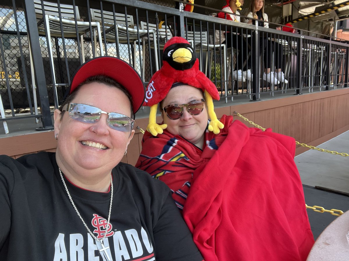 carmenkcarter's tweet photo. Cards Game on a cold April Sunday. #STLCards #letsgocardinals https://t.co/FT0oWt2PrD