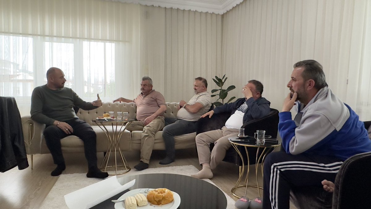 hasantogar's tweet photo. Sarıyurt Mahallesi sakinlerinden  Fadime Gür ve Selyeri Mahallesi sakinlerinden Osman Gökgöz’ün ailelerine taziye ziyaretinde bulunduk.Allah’tan rahmet, kederli ailelerine başsağlığı ve sabırlar diliyorum. 
Mekanları Cennet olsun. https://t.co/xLr5Fv76OQ