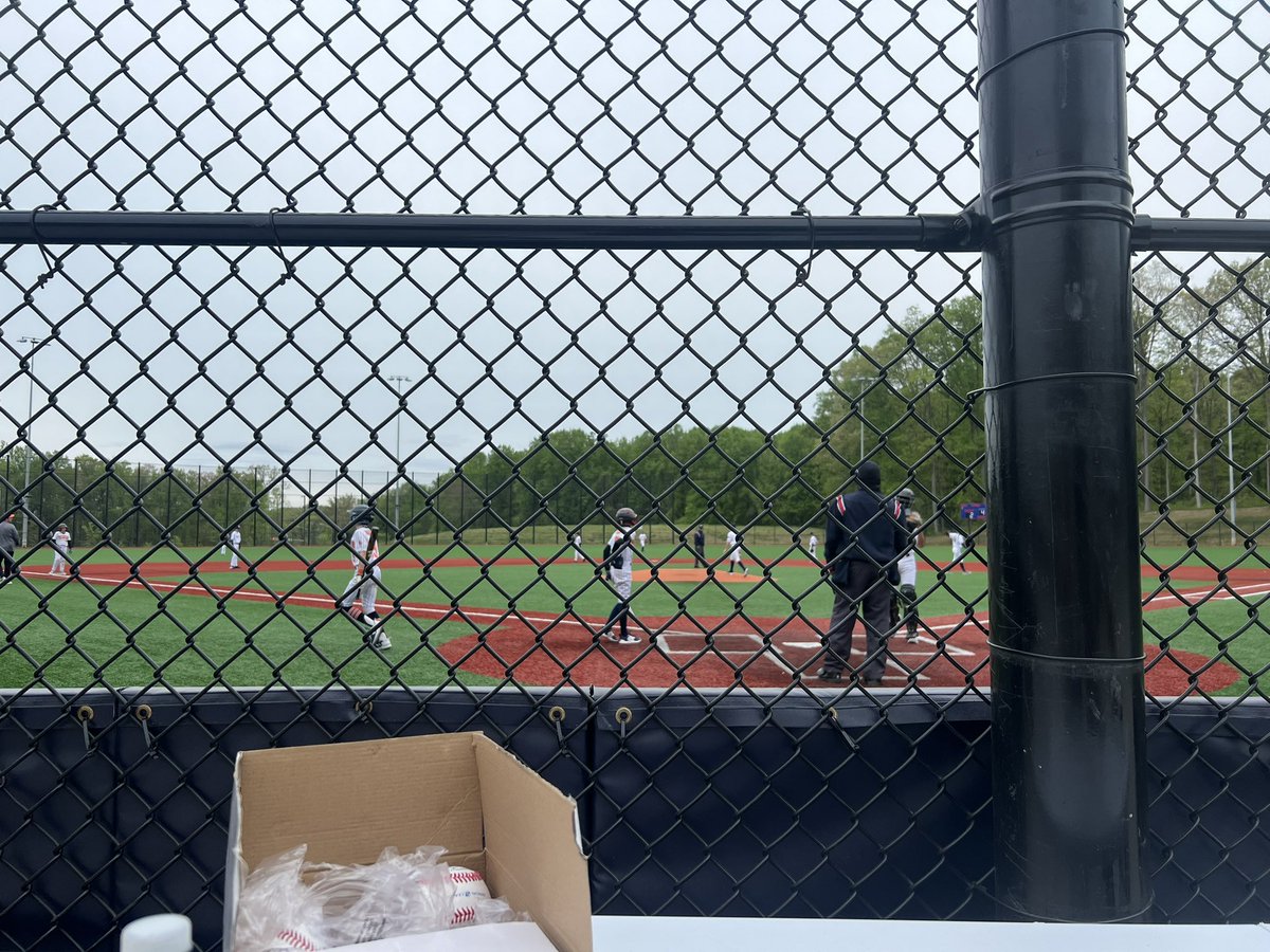 @CougarClash Nova Premier 13u has a big inning against Metro Senators 13u, scoring in 4 runs in the bottom of the fourth. Score is 9-2, Nova Premier.