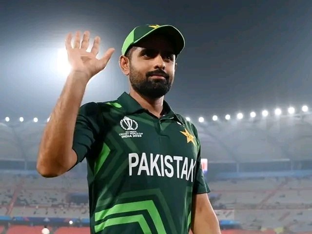 #PAKvsNZAlways Behind You Skipper. ♥️😭
#BabarAzam𓃵