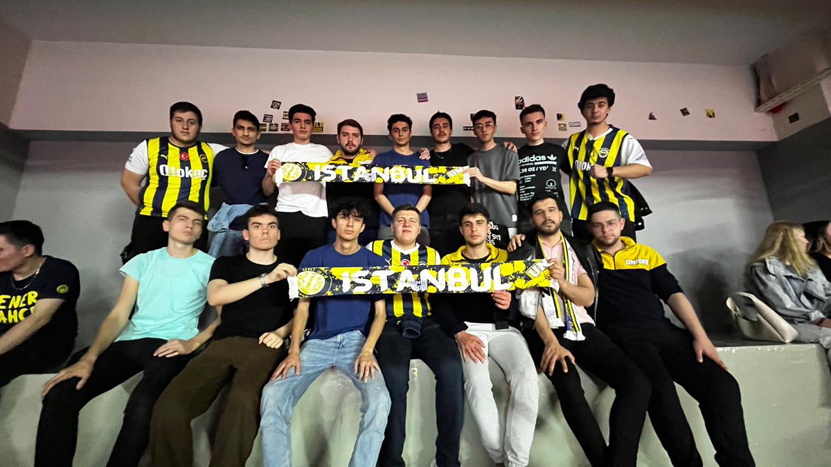 2023/2024 SEZONU SULTANLAR LİGİ ŞAMPİYONU FENERBAHÇE OPET! TEBRİKLER SARI MELEKLER! #İstanbulUNIGFB