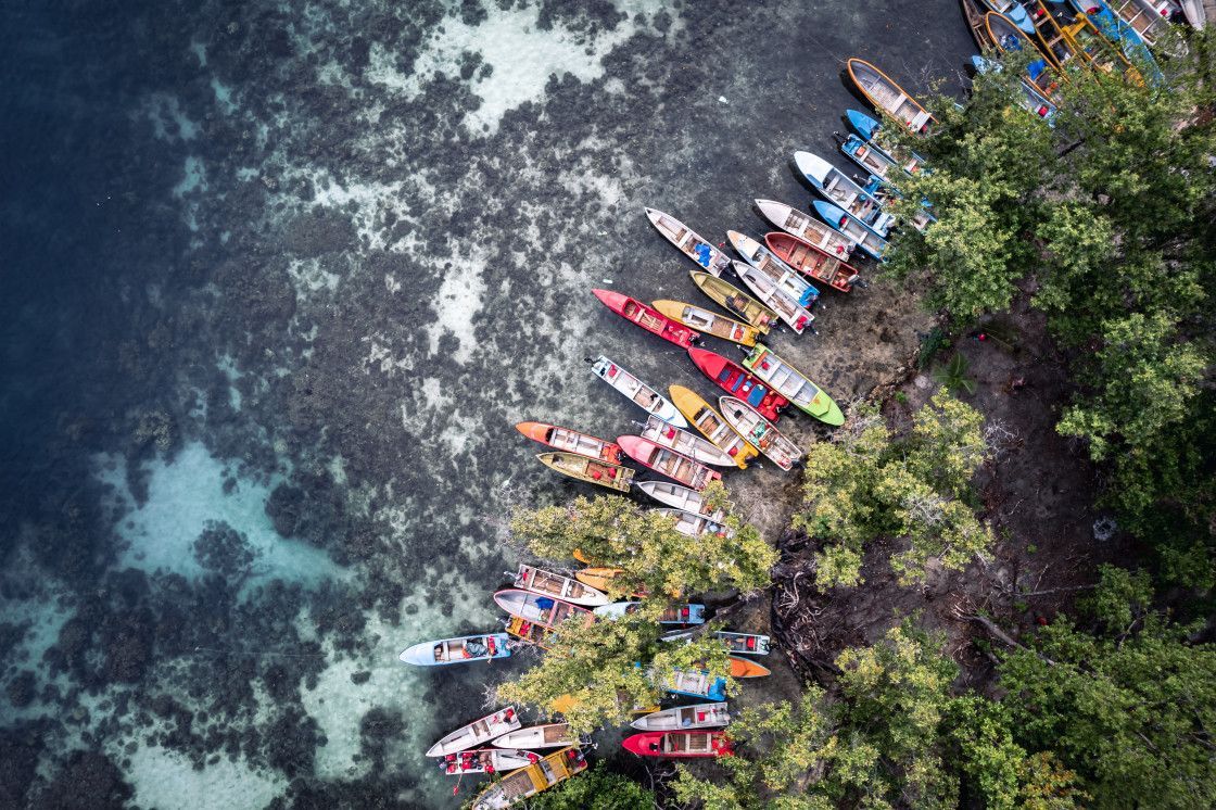 'Canoes' by Douglas Pikacha Jr ⁠ 📷: buff.ly/3JiDuyD ⁠ #Picfair⁠ ⁠ _⁠ ⁠ Create your Picfair store today and join over 1,000,000 #Photographers selling their photos with their own website!⁠ _⁠ ⁠ #photo #photooftheday