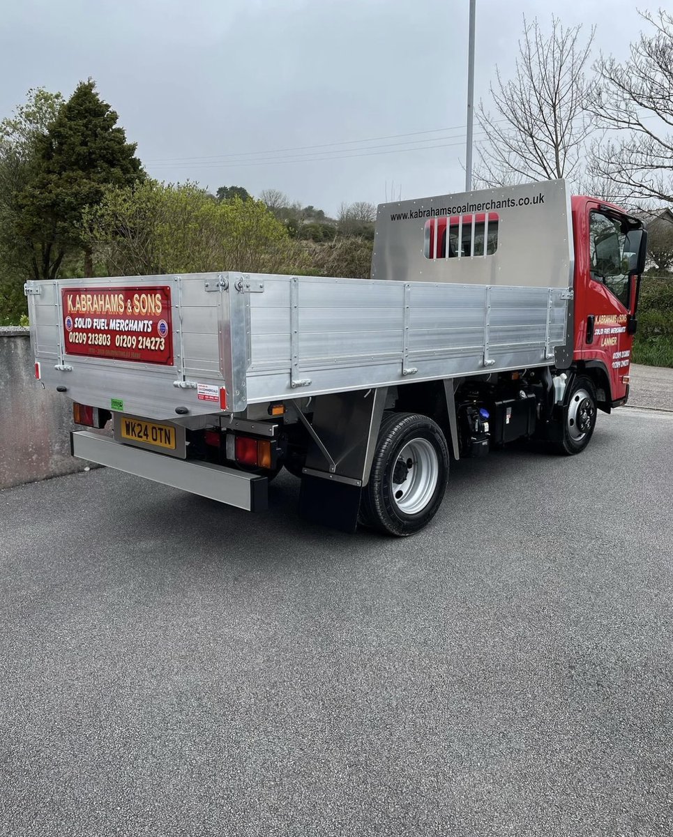 Neil Abrahams of K. Abrahams & Sons shared these pictures of the company's new Isuzu truck! 👏 SW Commercials supplied the new vehicle to the West Cornwall-based coal merchant. 🚚 #isuzutruckuk