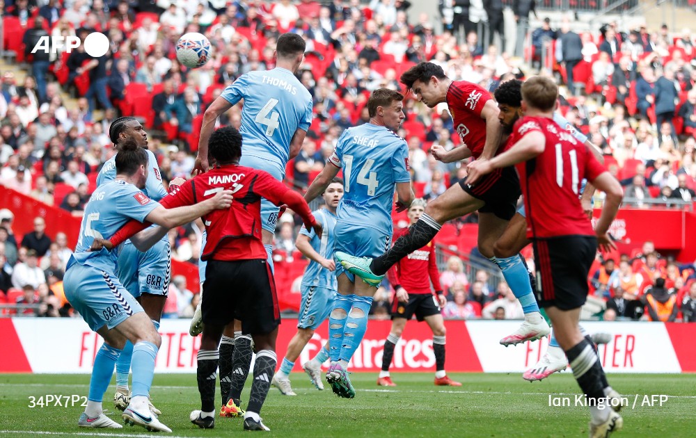 #UPDATE ⚽ Manchester United overcame an astonishing collapse to beat Coventry on penalties Sunday in an FA Cup classic, setting up a second straight FA Cup final against Manchester City
#AFPSports 
u.afp.com/5AyQ