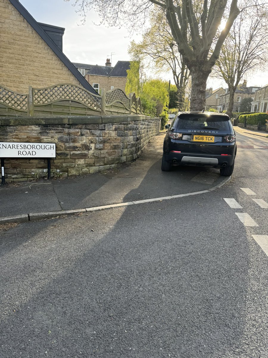 Plenty of room on the road but this selfish and entitled <a href="/wankpanzer/">Wankpanzer Watch</a> owner thinks they're so special that wheelchair users, pedestrians and those pushing prams can just eff off. Knaresborough Road #Sheffield S7 #parkinglikeatwat