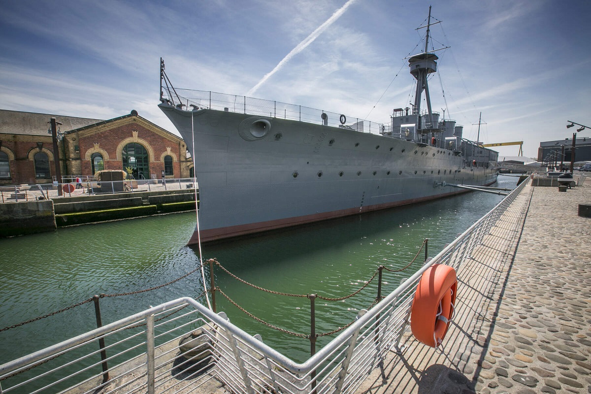 Immerse yourself in @HMSCaroline's heritage with a new augmented reality app- Voyage AR. Developed by @AuraDigital_NI as part of our @EUHUBIN project. Get a free trial on Tues 23 April, 10am-12pm. ow.ly/9tq950RjUWe @MaritimeBelfast #MaritimeMile #SmartBelfast #HUBIN