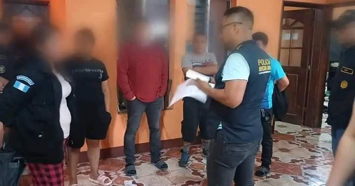 StarNewsNoti's tweet image. #URGENTE: #Chimaltenango:
#Preliminar 
 
Familiares informan que localizaron el cuerpo sin vida del joven Leonel Choc quién habría sido &quot;desaparecido forzosamente&quot; por cuatro agentes de la PNC de San Andrés Itzapa.