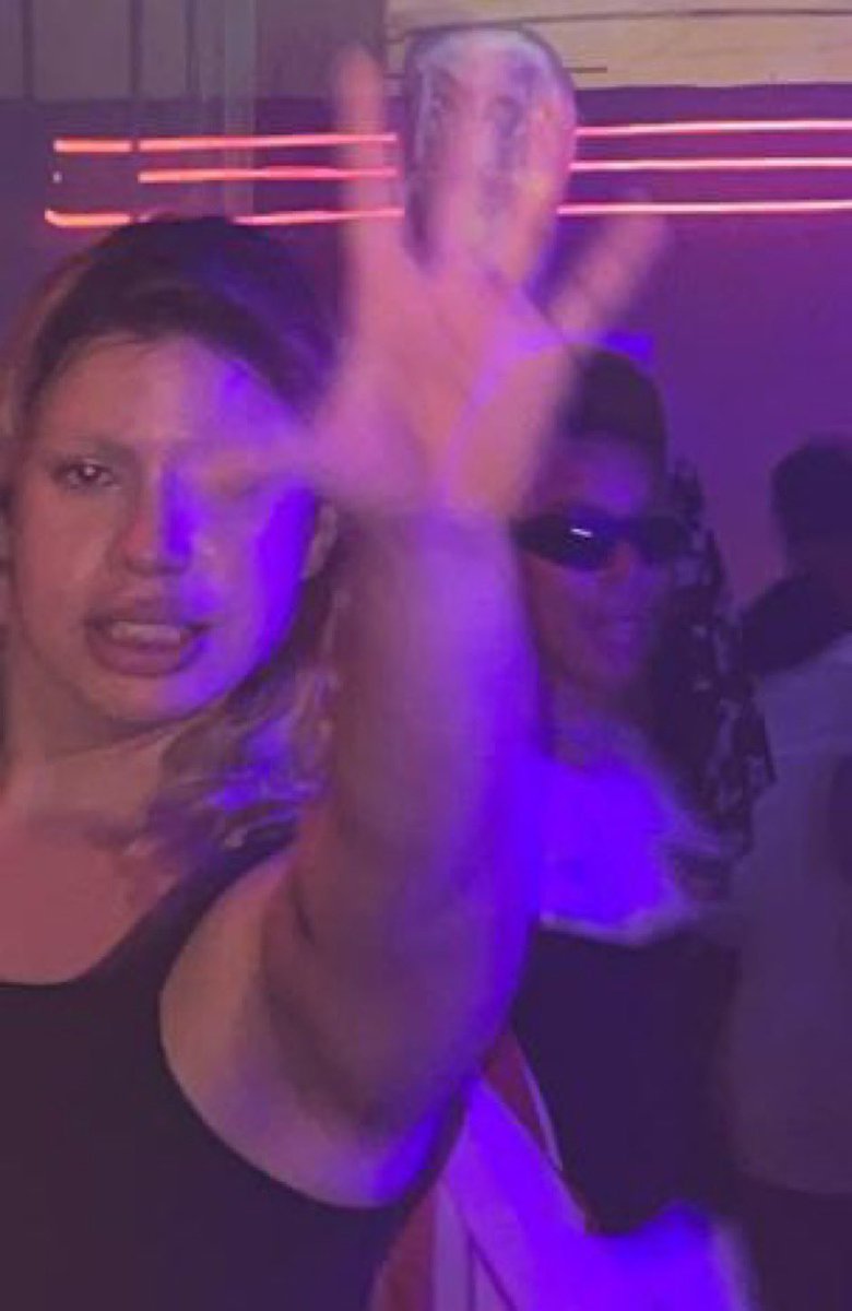 disconexa's tweet photo. OBRIGADO A TODES QUE FIZERAM ESSA NOITE INCRÍVEL COM A GENTE 🤍 https://t.co/kPjfpLjLeo