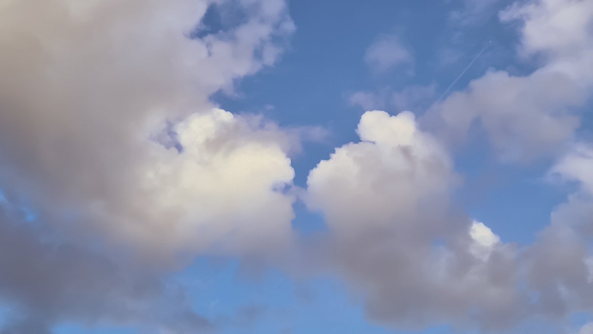 'A kiss in the air'
#MooieLuchten #wolken