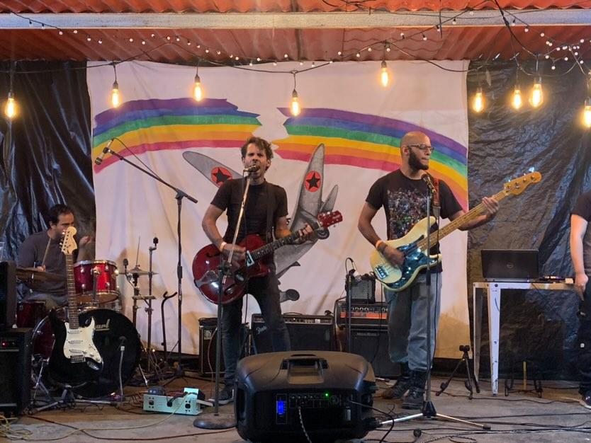 Una noche cool en el Lizard Fest! Estamos Super agradecidos por invitarnos y darnos la oportunidad de compartir con todas las bandas y el público participante! ⭐⭐⭐⭐⭐ Luis Lizardo, Fack Boi, Proyector, Súpernova, Mike González, todos increíbles 🤯 

#rock #Rockalternativo