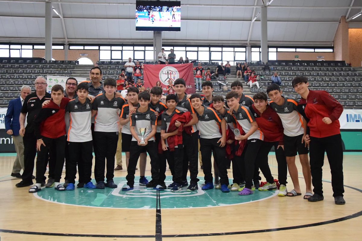 Federación Andaluza de Balonmano (@fandaluzabm) on Twitter photo 𝐋𝐎𝐒 𝐌𝐄𝐉𝐎𝐑𝐄𝐒 𝐃𝐄 𝐀𝐍𝐃𝐀𝐋𝐔𝐂𝐈́𝐀 💚
🙌 Nos despedimos de @AytoSanFernando con las medallas del #CADEBA24 𝐈𝐧𝐟𝐚𝐧𝐭𝐢𝐥 𝐌𝐚𝐬𝐜𝐮𝐥𝐢𝐧𝐨 🤾♂️
🥇 <a href="/BM_Roquetas/">Club Balonmano Roquetas</a>
🥈 <a href="/arspalmadelrio/">Club Balonmano Ars Palma del Rio</a>
🥉 <a href="/bmbahiadalmeria/">CBM BAHÍA DE ALMERÍA</a>
4️⃣ <a href="/bmciudaddealgec/">BM Ciudad de Algeciras</a>
📷 E. Hernández
#BalonmanoAndalucía 𝐋𝐎𝐒 𝐌𝐄𝐉𝐎𝐑𝐄𝐒 𝐃𝐄 𝐀𝐍𝐃𝐀𝐋𝐔𝐂𝐈́𝐀 💚
🙌 Nos despedimos de @AytoSanFernando con las medallas del #CADEBA24 𝐈𝐧𝐟𝐚𝐧𝐭𝐢𝐥 𝐌𝐚𝐬𝐜𝐮𝐥𝐢𝐧𝐨 🤾♂️
🥇 <a href="/BM_Roquetas/">Club Balonmano Roquetas</a>
🥈 <a href="/arspalmadelrio/">Club Balonmano Ars Palma del Rio</a>
🥉 <a href="/bmbahiadalmeria/">CBM BAHÍA DE ALMERÍA</a>
4️⃣ <a href="/bmciudaddealgec/">BM Ciudad de Algeciras</a>
📷 E. Hernández
#BalonmanoAndalucía
