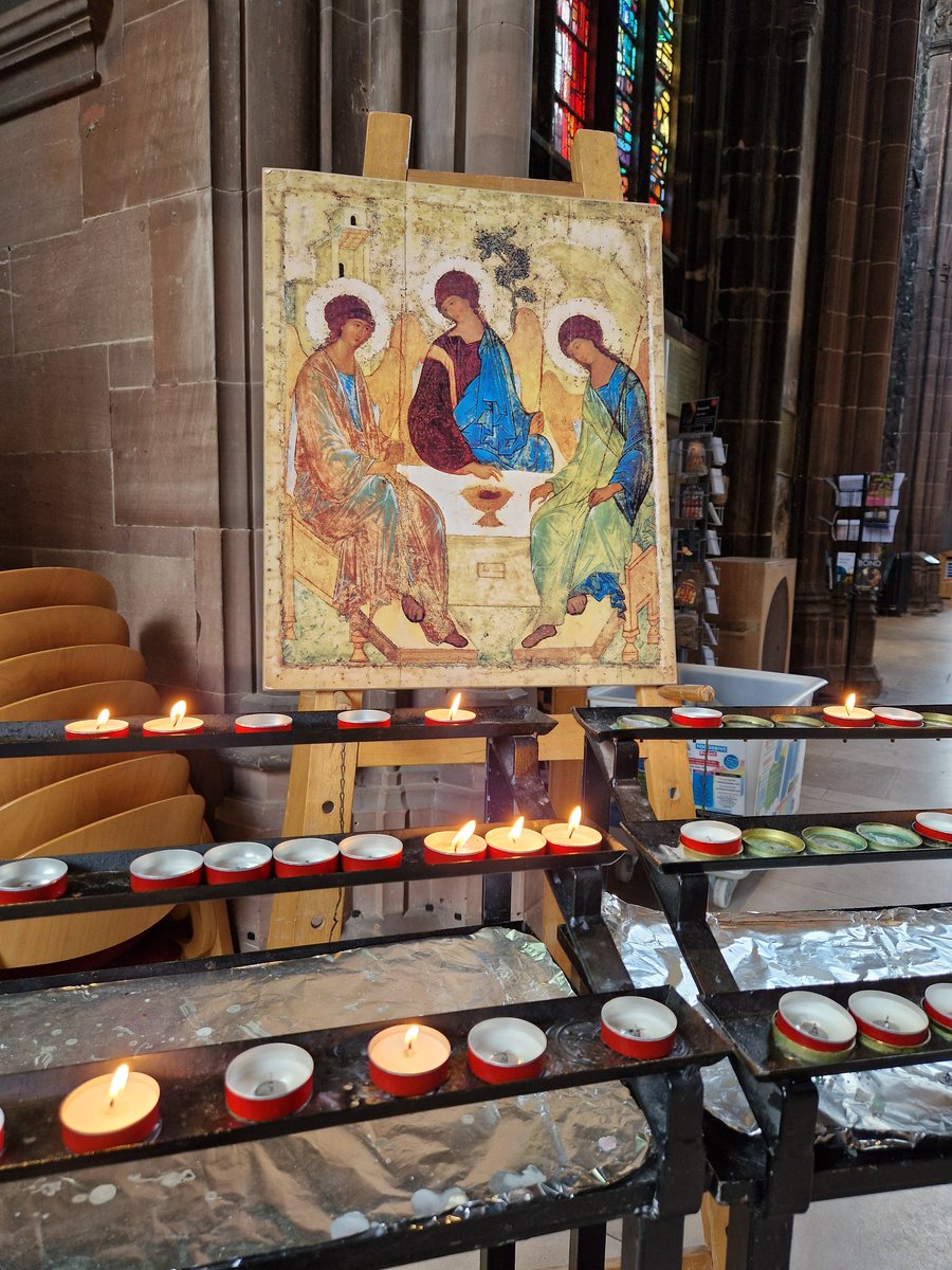 Our Diocesan Transforming Prayer Community gathered in worship at Evensong. Our prayer happens oft at a distance, so it was lovely to be together. We pray 3 prayers daily for the diocese &amp; it  is a blessing to me. I lit a 🕯 for you all, for the week ahead.🙏#manchestercathedral