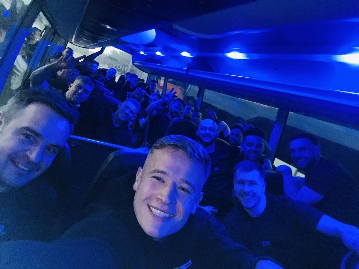 WarksPoliceFC's tweet image. Karaoke champs have arrived! @ESFL20 @DurhamPoliceFC 

#WPFC #ESFLEUROS
