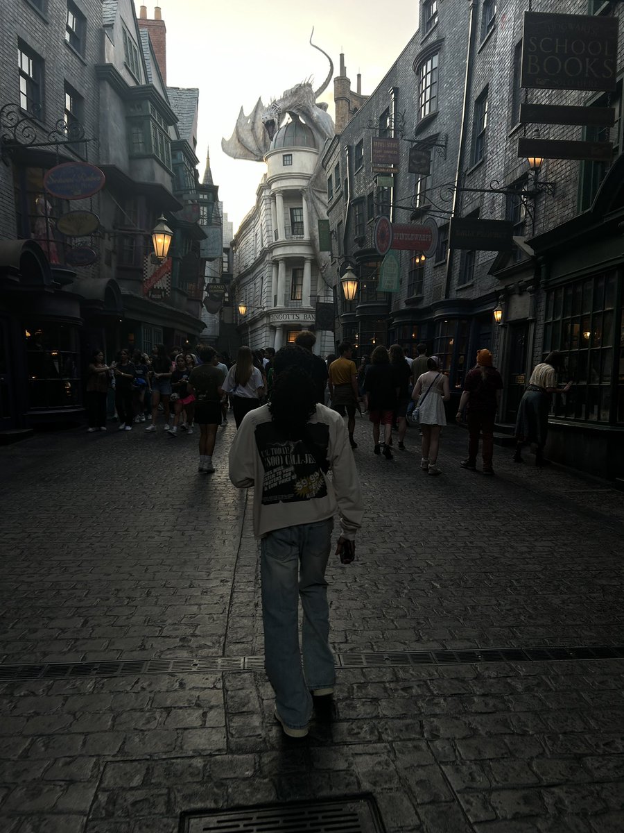 real1ifer's tweet image. #gradbash