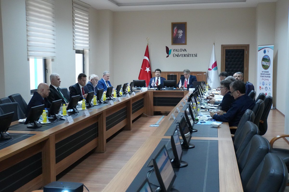 📌 Zonguldak Bülent Ecevit Üniversitesi Rektörü Prof. Dr. İsmail Hakkı Özölçer, Yalova Üniversitesi ev sahipliğinde gerçekleştirilen “Batı Karadeniz Üniversiteler Birliği” toplantısına katıldı. 📶w3.beun.edu.tr/haberler/rekto… #ZBEÜ @ihozolcer @KutogluhHakan @bhbakkal1