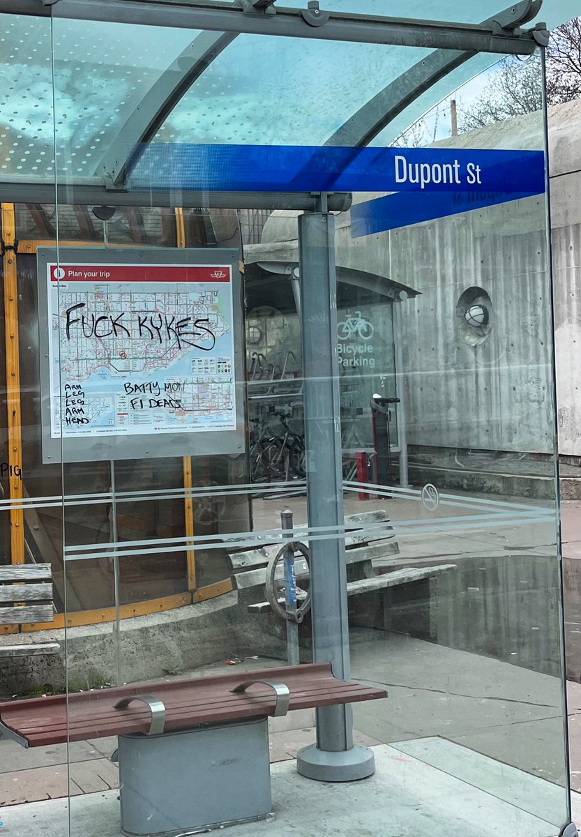 Meanwhile, more unabashed Jew-hatred on our city streets, this time hate graffiti on a bus shelter at Spadina and Dupont. @oliviachow @cityoftoronto @TorontoPolice