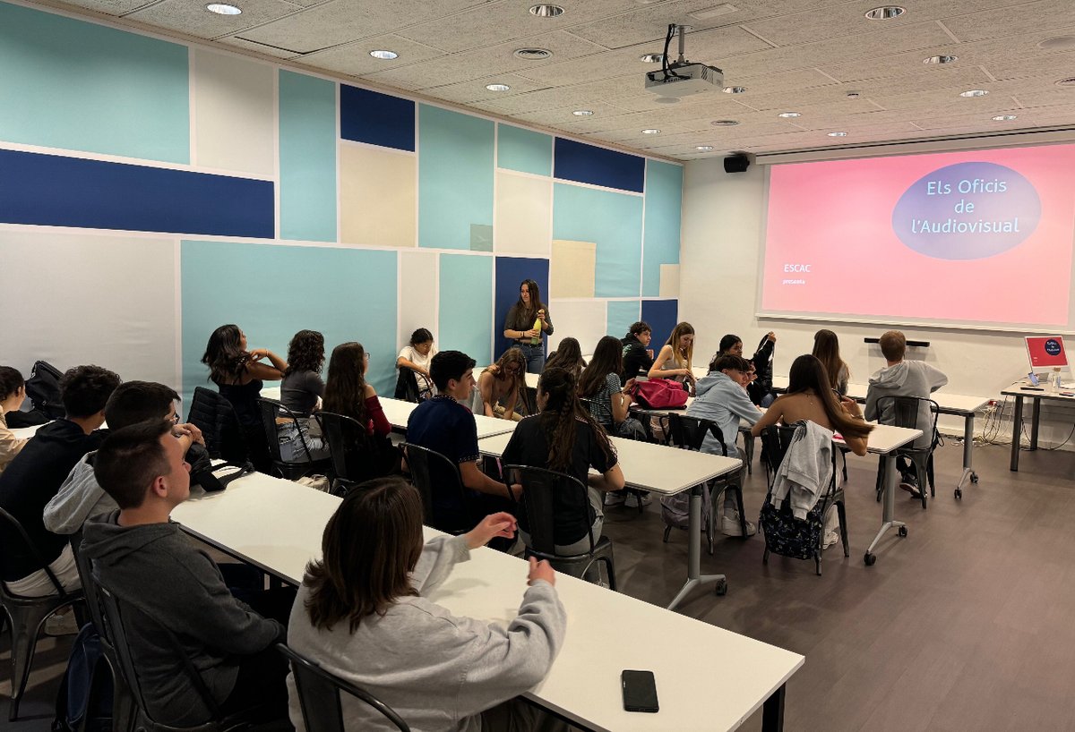 El passat dilluns 15 d'abril l'alumnat de l'assignatura Comunicació audiovisual de 1r de Batxillerat va gaudir d'una visita a l'<a href="/escac/">ESCAC</a>, on van poder conèixer de primera mà el món de l'audiovisual i la seva indústria. 

#insmontserratroig #Batxillerat #ESCAC