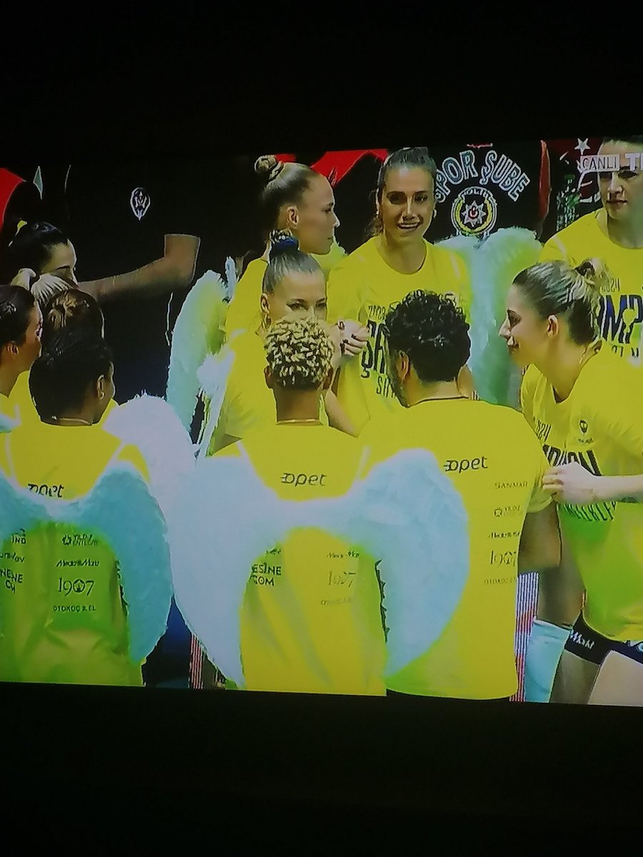 Hell of a final of the Turkish Women's VB League's ended today with the victory of <a href="/FBvoleybol/">Fenerbahçe Medicana</a>.Thanks to both teams for this great show. <a href="/EczacibasiSK/">Eczacıbaşı Spor Kulübü</a> lost with small details but never mind, they both showed us amazing performances.Also congrats <a href="/cotiii18/">Tijana Boskovic</a> for 999 points in 2024.