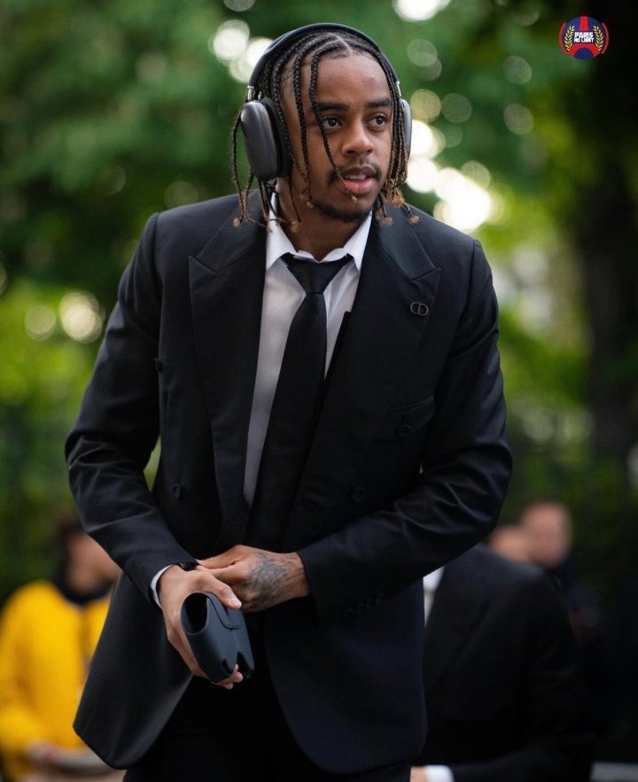 sghb38's tweet image. Barcola est là !!! 👋

#PSGOL