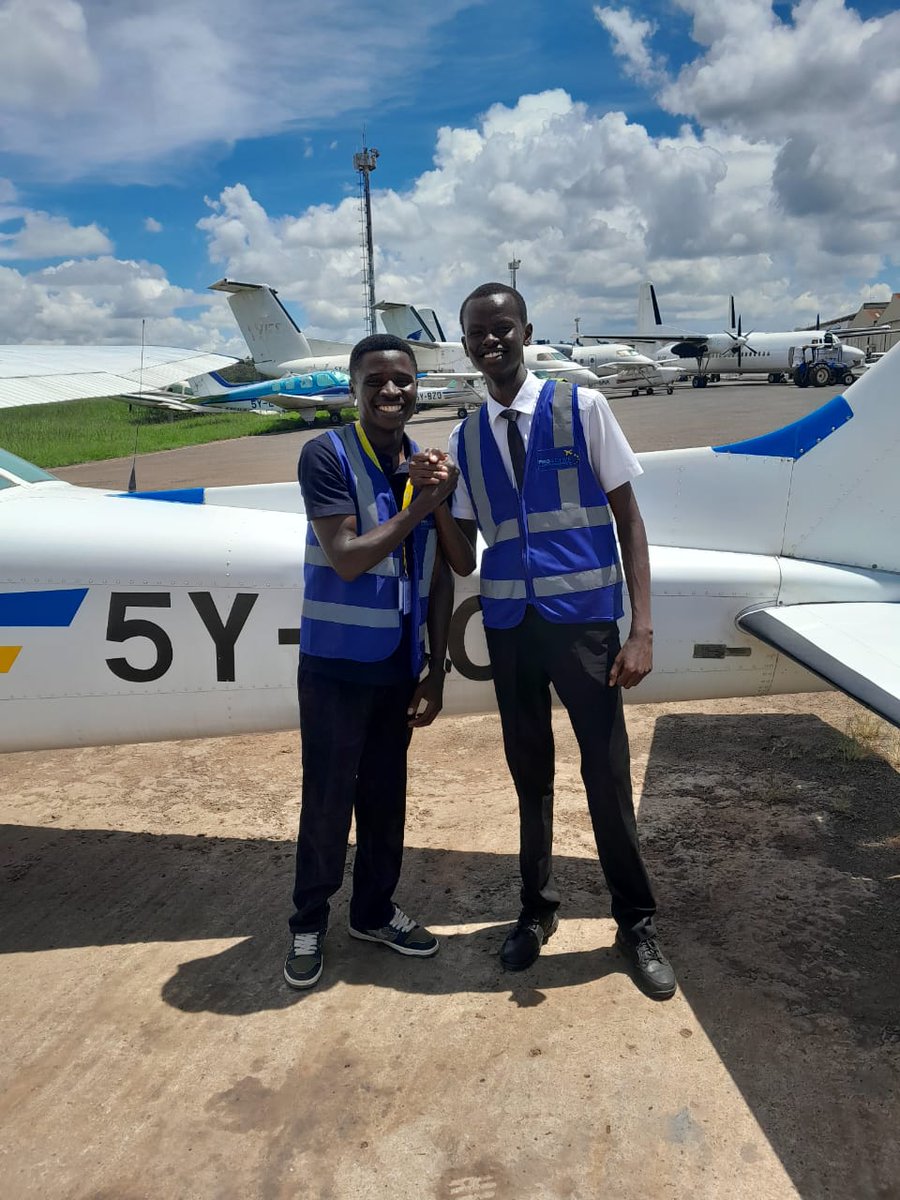 ProactiveFlight's tweet image. 🎉 Huge congratulations to Lee, our student pilot at Proactive Air Services, for spreading his wings and completing his FIRST SOLO flight! 🛩️👨‍✈️ What an incredible milestone! Here's to many more safe and successful flights ahead! 🙌✈️ #FirstSolo #ProactiveAir #PilotLife