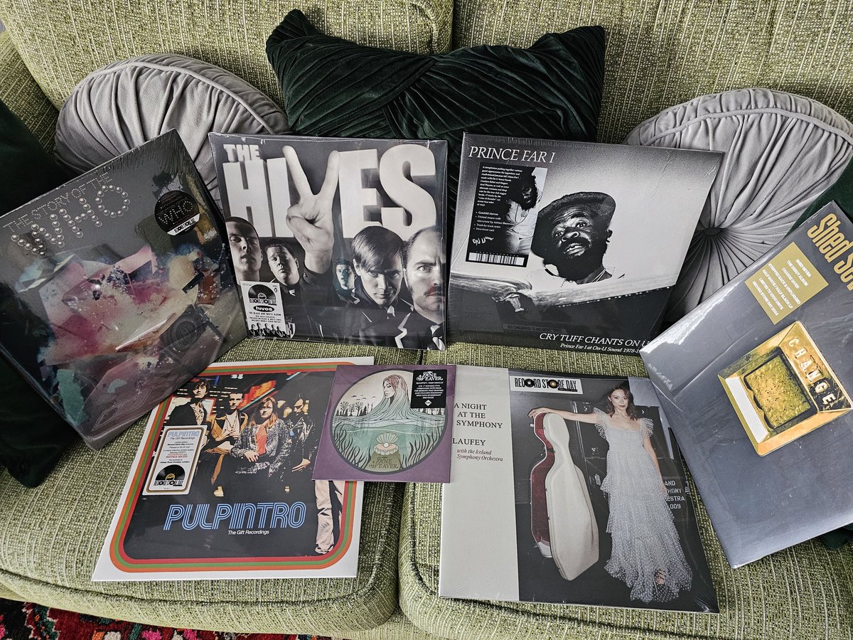 RSD24 @waxandbeans and a satisfying 100% success rate. #DavidBowie , #garbage , #hayseeddixie , #katebush ,  #princefari , #ramones , #shedseven , #thehives , #thewho , #uksubs