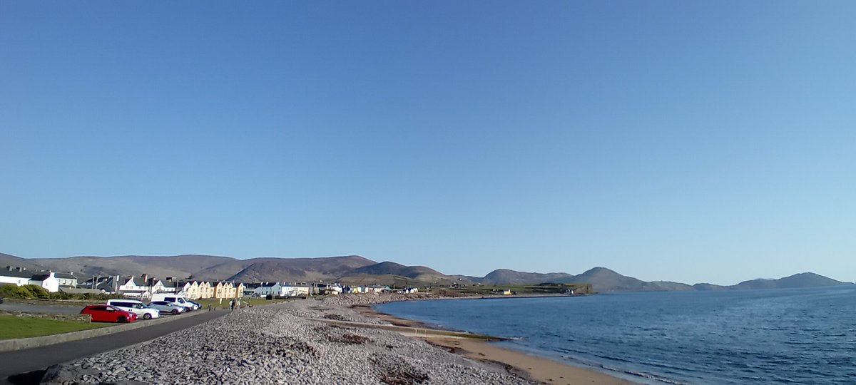 7:20 pm in Waterville, Ireland. Not bad. Not bad at all. #todayinireland #SkelligCoast #wildatlanticway @WAWHour @DiscoverKerry_