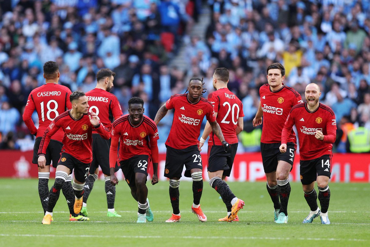 🚨🚨🎙️| Erik ten Hag on the feeling in the group after the game: “It's mixed feelings. We can be happy with the achievement, getting to the final, that's huge. Even the big #mufc only achieved it three times and we achieved it twice in two years. We need to win that final