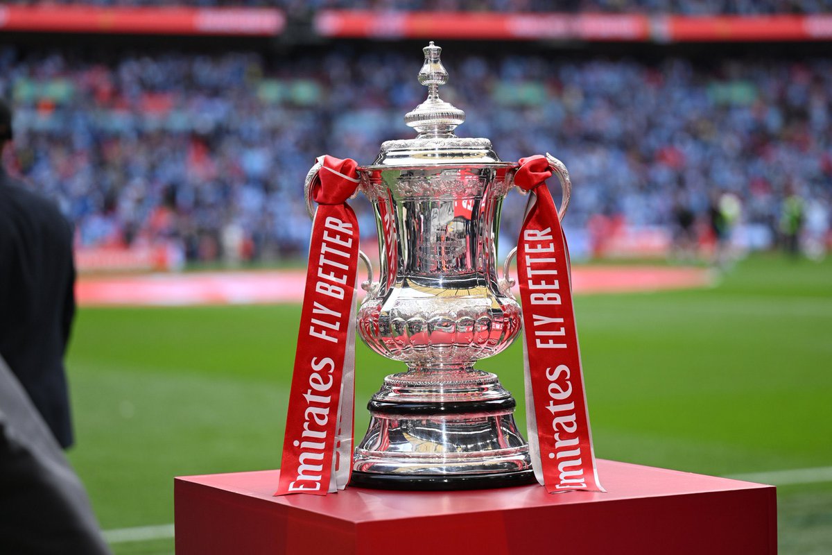 🚨🚨🎙️| Erik ten Hag on whether they need to win the FA Cup for it to be a successful season: “I want to win it. I'm sure we have a good chance to win this final, although we play the best team in the world. We do have a chance though. We showed that this season.”