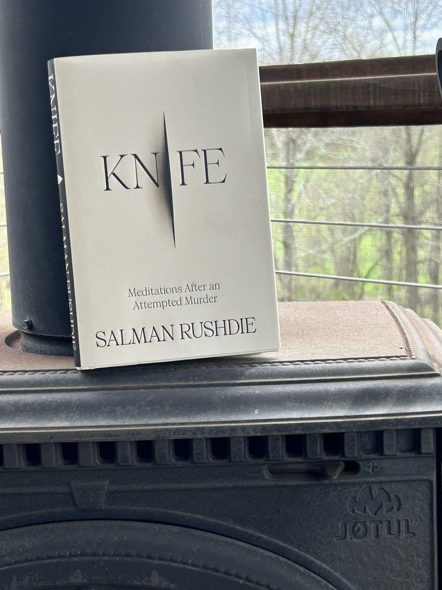 Knife by @SalmanRushdie is a true miracle. Yes, it describes in painful detail the horror of what happened, but it’s also a mediation on happiness and love. Surviving the attack took strength, but this kind of writing takes wisdom.