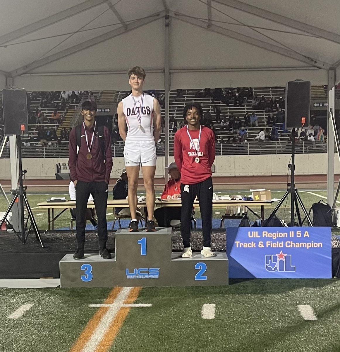 PorterBoysTrack's tweet photo. Congrats CJ!!! We have a State Qualifier in Pole Vault! https://t.co/pbWaTD9Qx8