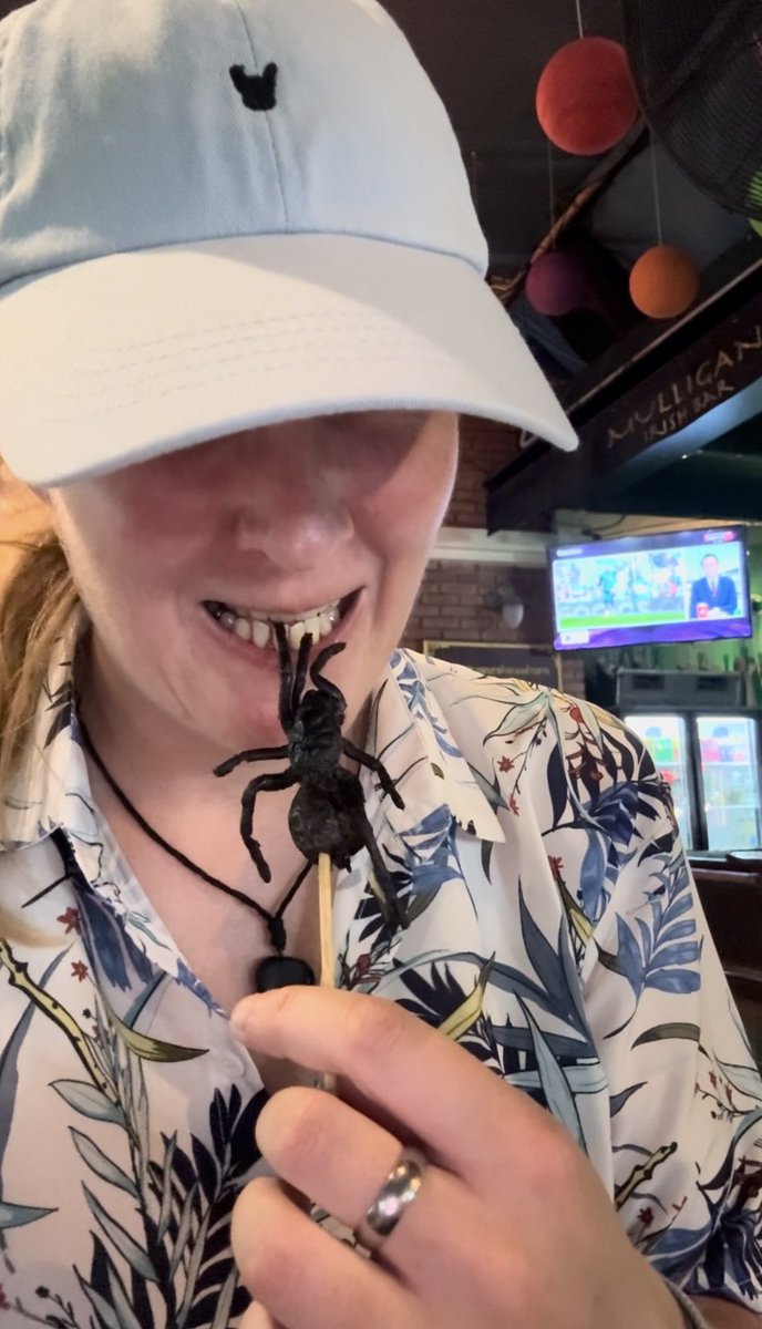 Kit_L's tweet photo. I made a promise over 5 years ago and today I followed through on that promise…..kinda sorry I did though 😅 From somewhat curious to…oh hells no! #Thailand #khaosanroad #falang 😂😂😂 https://t.co/5y757g3uRf