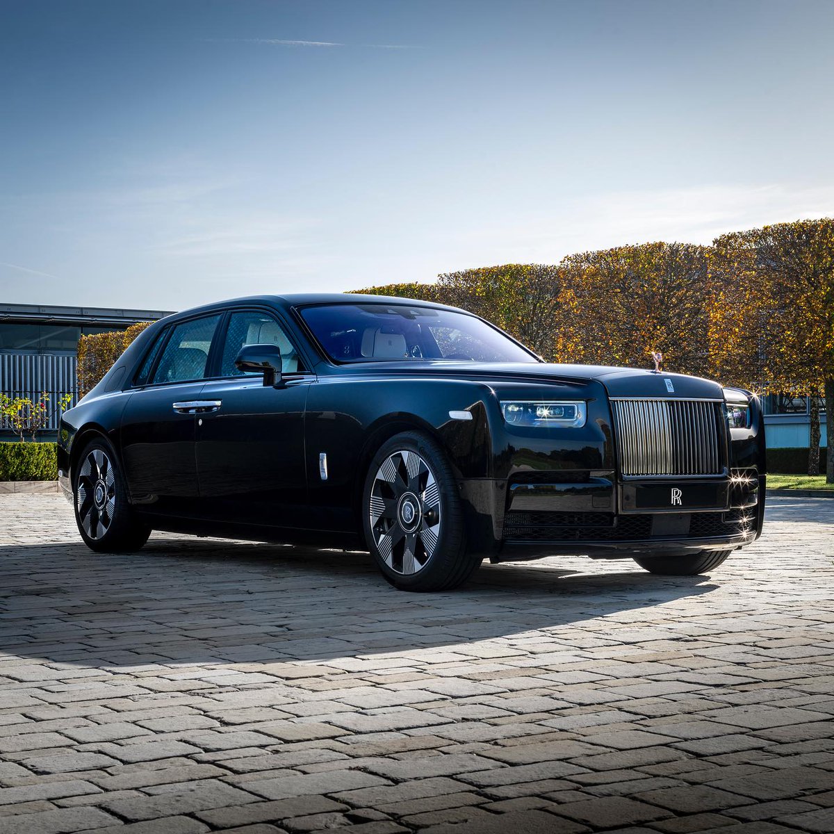 Autowallin's tweet photo. Spirit Of Ecstasy.

Credit: hrowenrollsroyce via Instagram. #cars https://t.co/wPEbph3MCu
